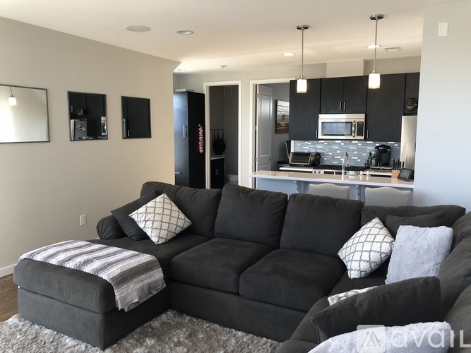 2711 West 24th Avenue 3 Beds Single Family Home for Rent - Photo gallery 4