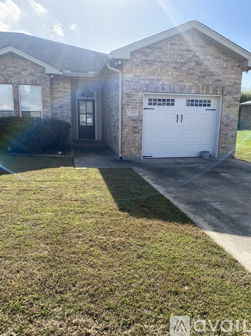 104 Village Oaks Blvd 2 Beds Single Family Home for Rent - Photo gallery 3