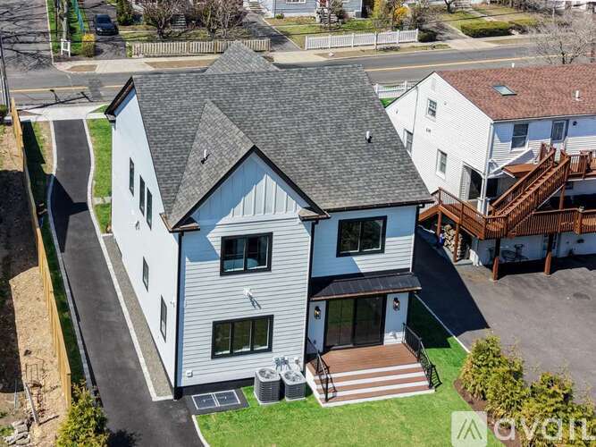 173 Belltown Road 6 Beds Single Family Home for Rent - Photo gallery 2