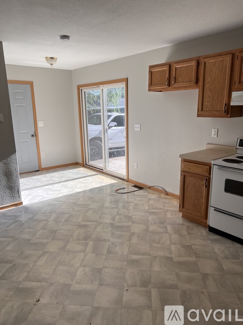 608 North E Street 3 Beds Single Family Home for Rent - Photo gallery 2