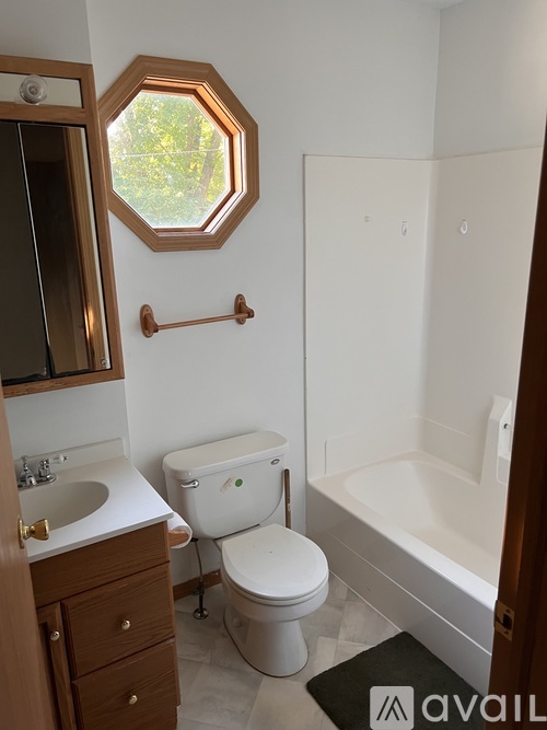 608 North E Street 3 Beds Single Family Home for Rent - Photo gallery 4