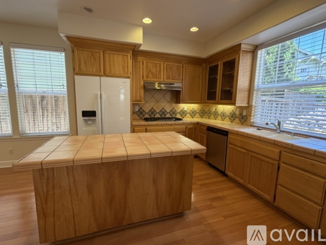 567 Jorgensen St 3 Beds Single Family Home for Rent - Photo gallery 3