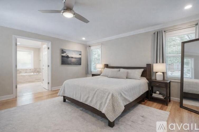 6705 Fleetwood Drive 3 Beds Single Family Home for Rent - Photo gallery 5