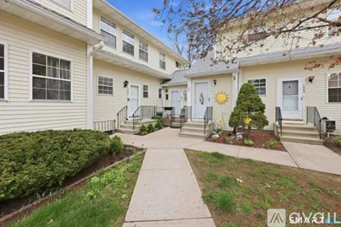 1402 Sunfield Drive 2 Beds Apartment for Rent