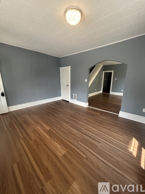 106 Center Avenue 5 Beds Single Family Home for Rent - Photo gallery 3