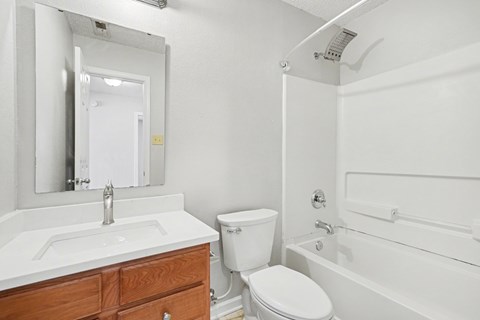 836 Chastain Ave 3 Beds Apartment for Rent
