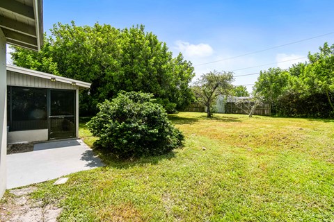 136 SE Prima Vista Boulevard 2 Beds Apartment for Rent