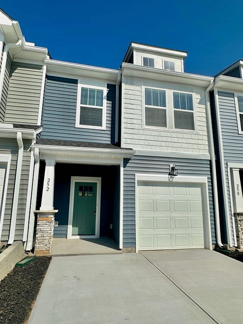 252 Silo Ridge Drive 3 Beds Apartment for Rent