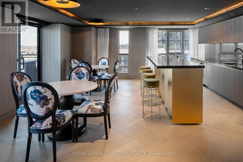 330 - 405 DUNDAS STREET W 2 Beds Apartment for Rent