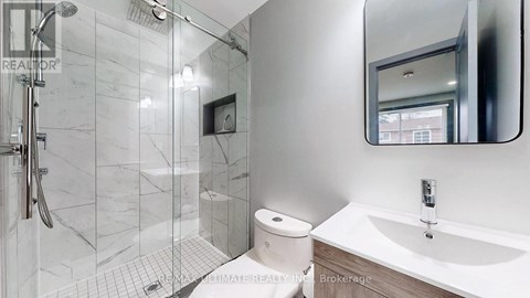 UPPER - 36 JAYFIELD ROAD 3 Beds Apartment for Rent