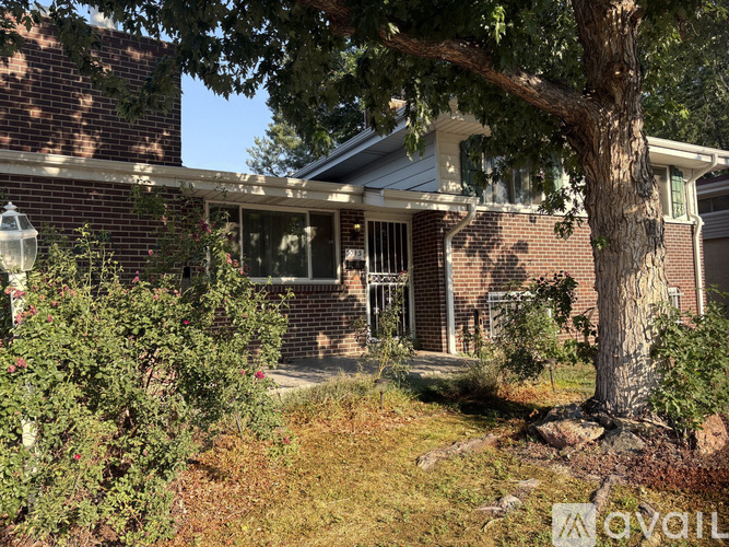 3013 South Ivan Way 4 Beds Single Family Home for Rent - Photo gallery 2