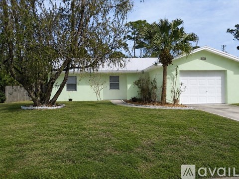 351 SW Buswell Ave 2 Beds Apartment for Rent
