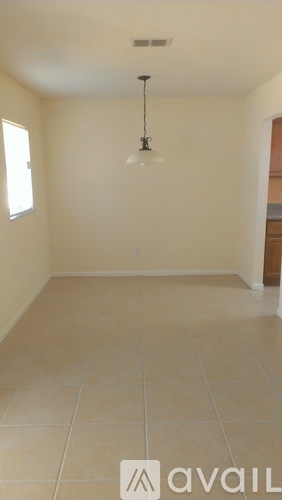 351 SW Buswell Ave 2 Beds Single Family Home for Rent - Photo gallery 5