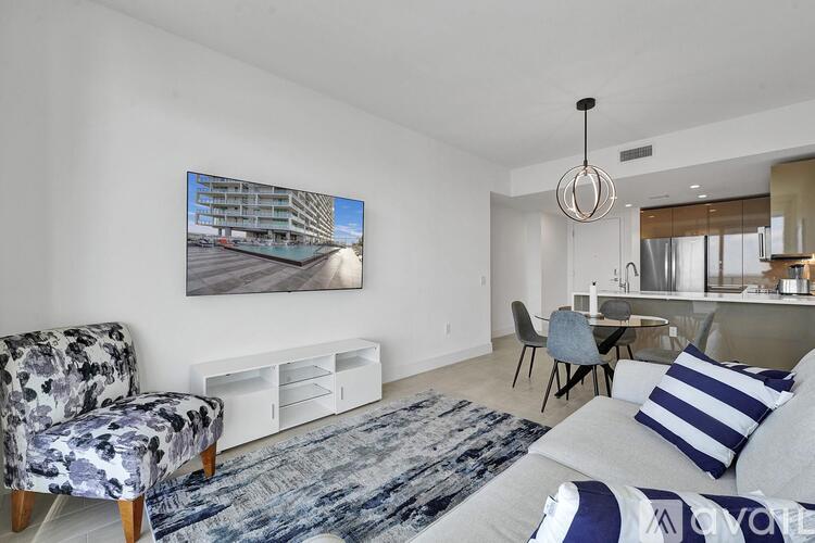 2000 Metropica Wy 2 Beds Condo for Rent - Photo gallery 1