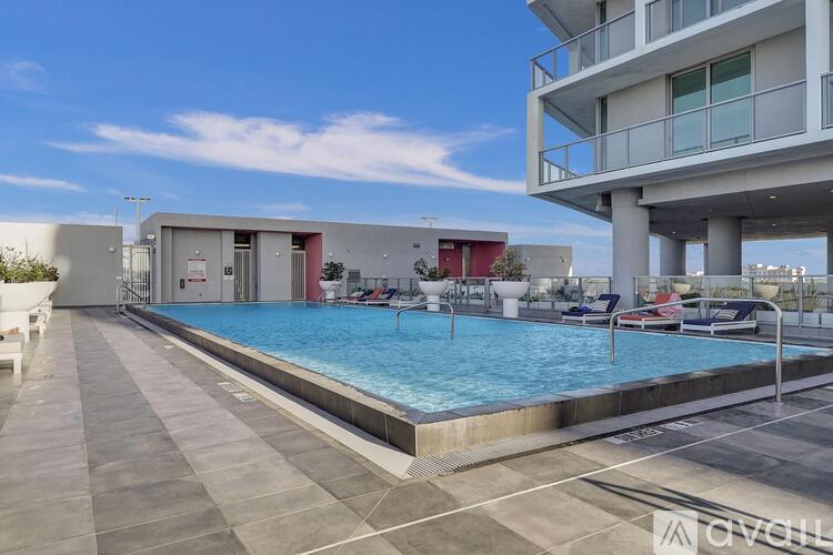 2000 Metropica Wy 2 Beds Condo for Rent - Photo gallery 4
