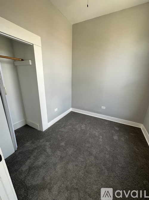 727 E 89th St 3 Beds Apartment for Rent - Photo gallery 2