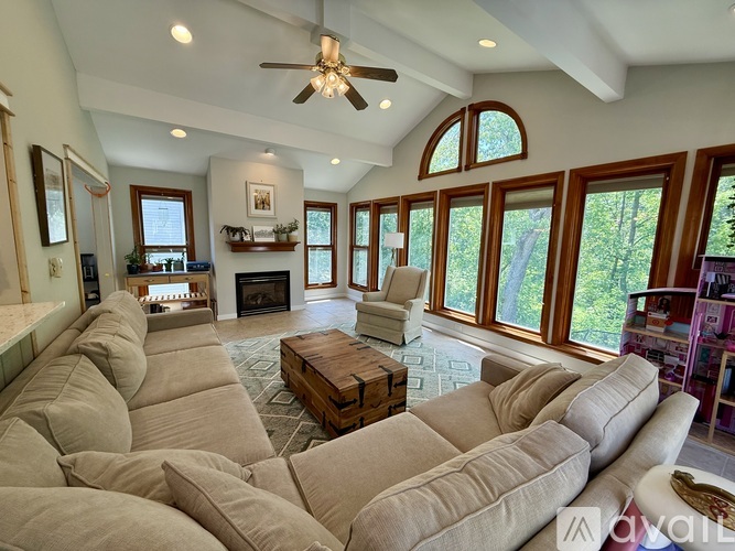 794 Macsherry Drive 4 Beds Single Family Home for Rent - Photo gallery 3