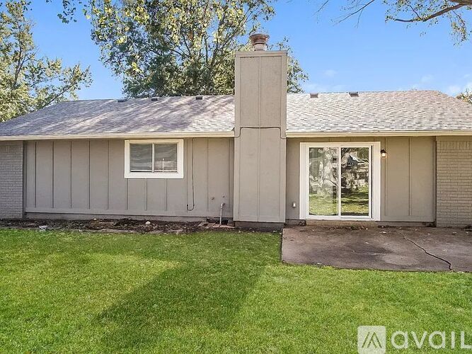 9300 Lillian Ln 3 Beds Single Family Home for Rent - Photo gallery 3