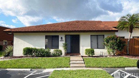1420 Park Shore Circle 2 Beds Apartment for Rent