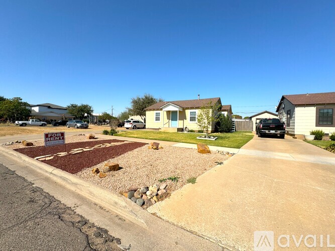 2008 W Washington Ave 3 Beds Single Family Home for Rent - Photo gallery 2