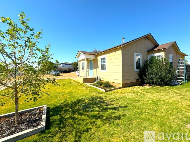 2008 W Washington Ave 3 Beds Single Family Home for Rent - Photo gallery 4