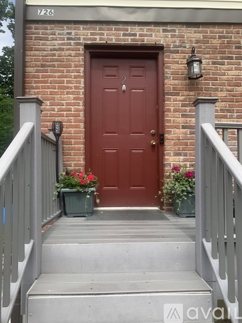 732 Ohio Pike 2 Beds Apartment for Rent