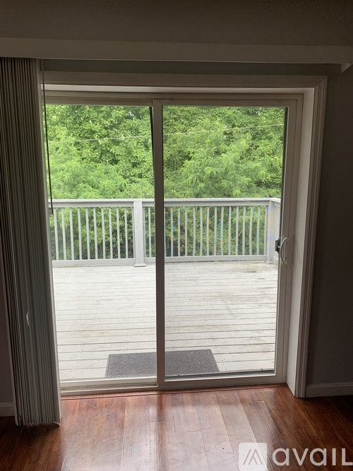 732 Ohio Pike 2 Beds Apartment for Rent - Photo gallery 3