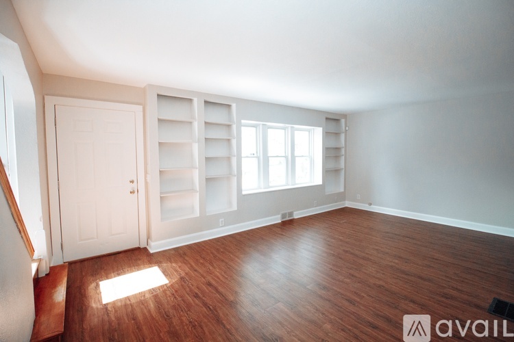 4614 Commonwealth Ave 3 Beds Single Family Home for Rent - Photo gallery 4