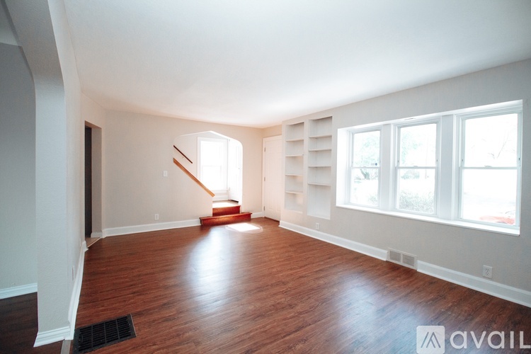 4614 Commonwealth Ave 3 Beds Single Family Home for Rent - Photo gallery 5