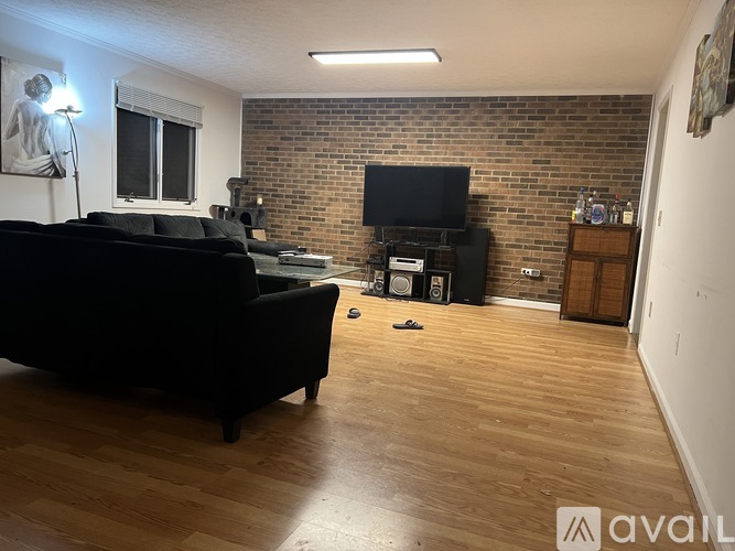 419 New Kent Rd 4 Beds Apartment for Rent - Photo gallery 1