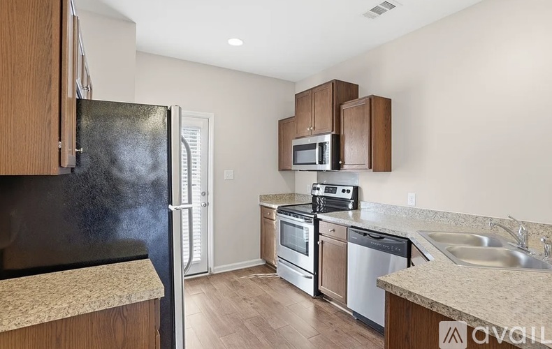 415 Olde Ivey Square 3 Beds Townhouse for Rent - Photo gallery 3