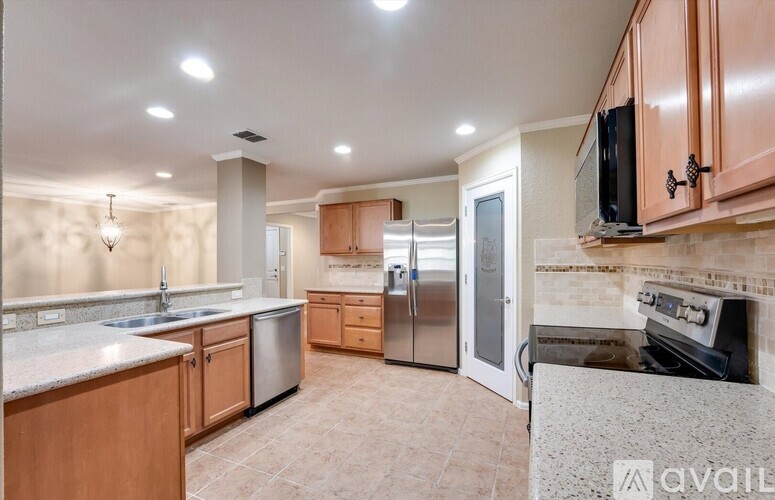 5248 Columbia Dr 3 Beds Single Family Home for Rent - Photo gallery 4