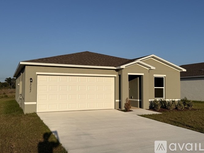 13047 SE 53rd Ave 3 Beds Single Family Home for Rent - Photo gallery 1