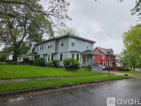 182 Laurelton Rd 2 Beds Apartment for Rent