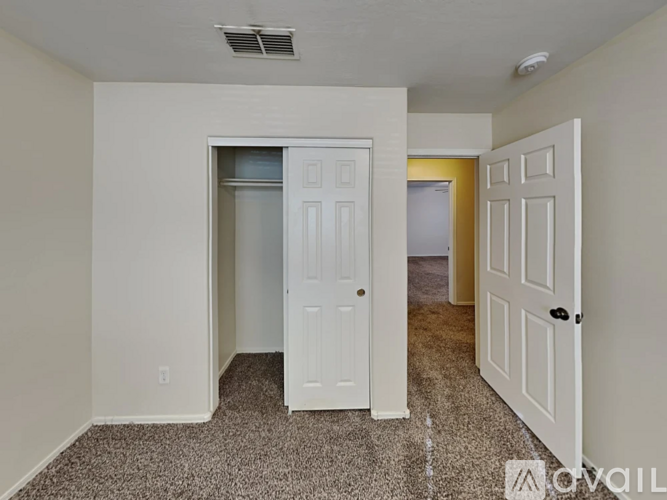 10514 W Alvarado Rd 4 Beds Single Family Home for Rent - Photo gallery 2