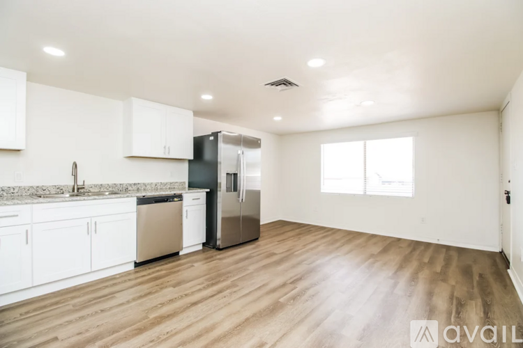 4334 E Nancy Ln 3 Beds Single Family Home for Rent - Photo gallery 2