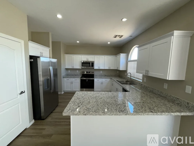 9041 W Toronto Way 4 Beds Single Family Home for Rent - Photo gallery 2