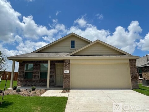 1204 Lady Bird St 3 Beds Apartment for Rent