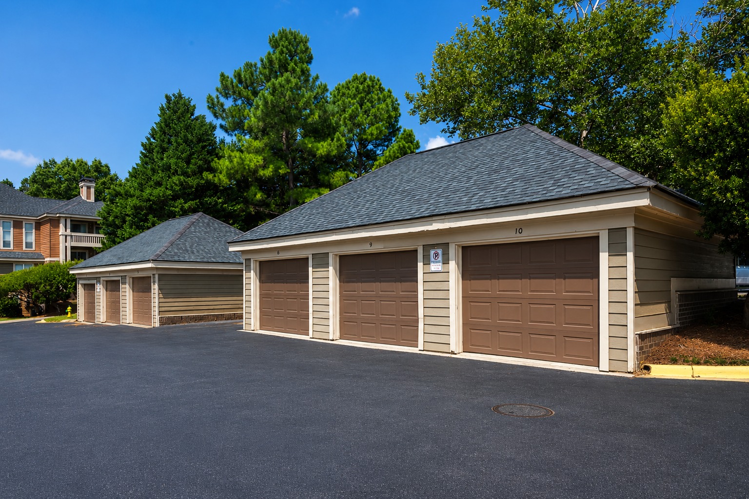 8215 Crescent Ridge Drive 1-3 Beds Apartment for Rent