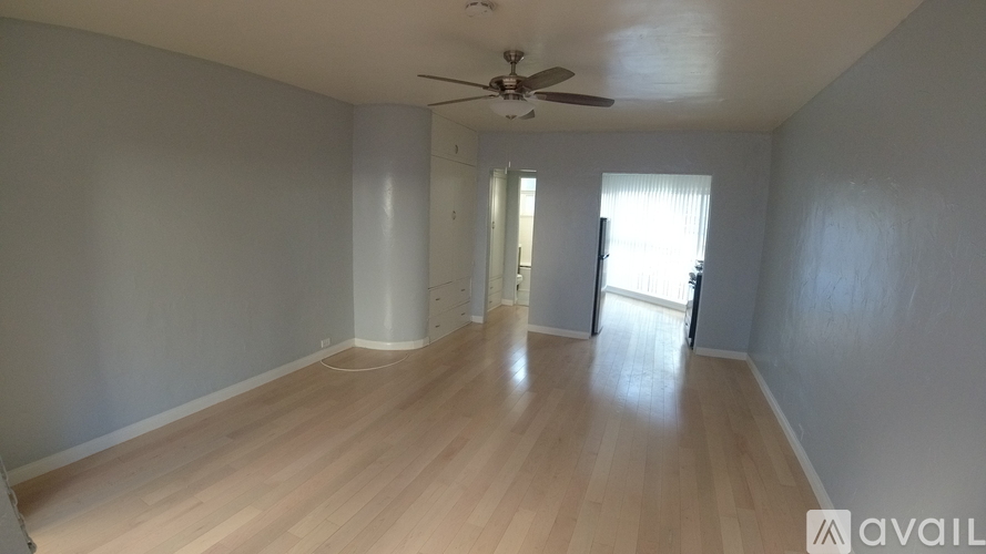 487 N Roxbury Dr Studio Apartment for Rent - Photo gallery 1