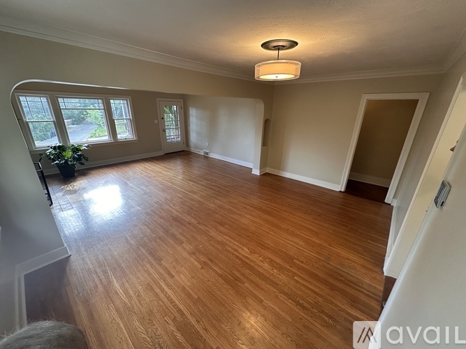 1504 South Southeast Boulevard 3 Beds Single Family Home for Rent - Photo gallery 5