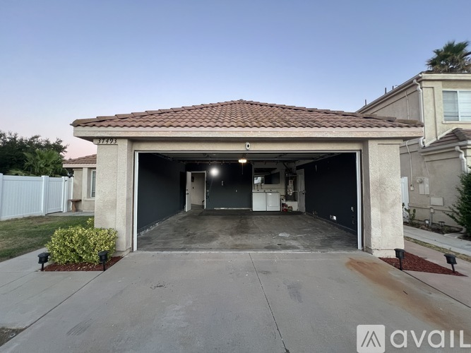 37493 Cole Creek Court 3 Beds Single Family Home for Rent - Photo gallery 2