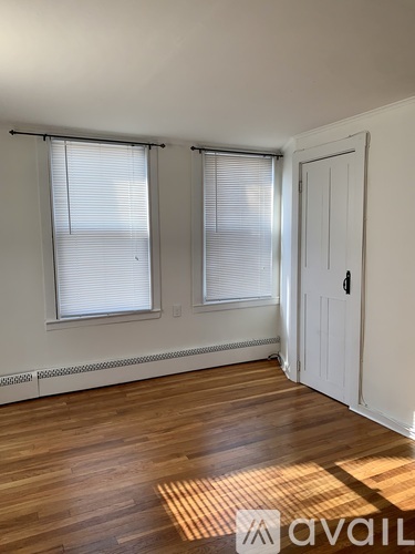 1490 Farmington Ave 1 Apartment for Rent - Photo gallery 5