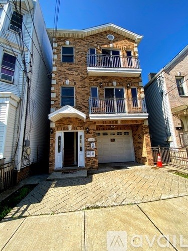 219 Congress Street 3 Beds Apartment for Rent