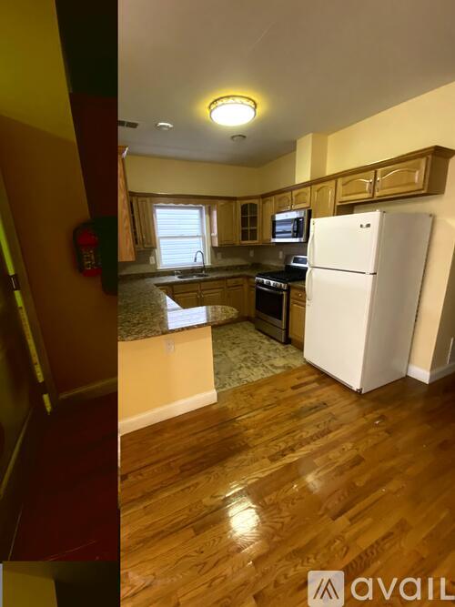219 Congress Street 3 Beds Townhouse for Rent - Photo gallery 3