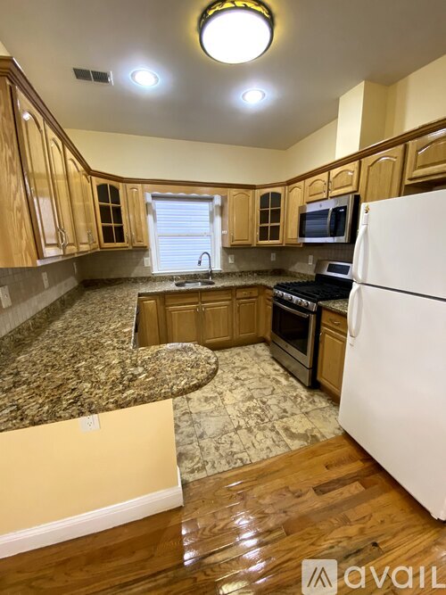 219 Congress Street 3 Beds Townhouse for Rent - Photo gallery 5