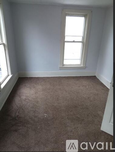 23 Center Street 3 Beds Apartment for Rent - Photo gallery 3