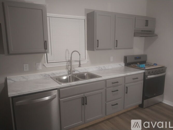 2102 Gray Street 3 Beds Single Family Home for Rent - Photo gallery 2