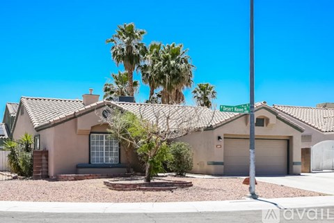 6104 Desert Haven Rd 3 Beds Apartment for Rent