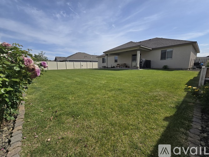7807 Cassiar Drive 3 Beds Single Family Home for Rent - Photo gallery 4